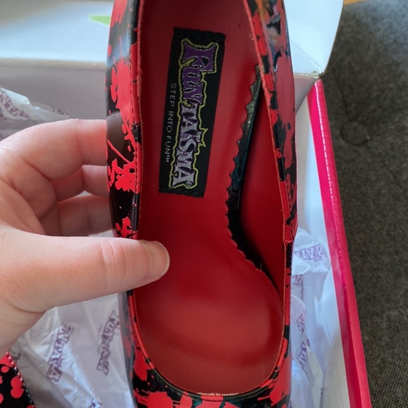 Funtasma Bloodspatter Pumps - Picture 6 of 8